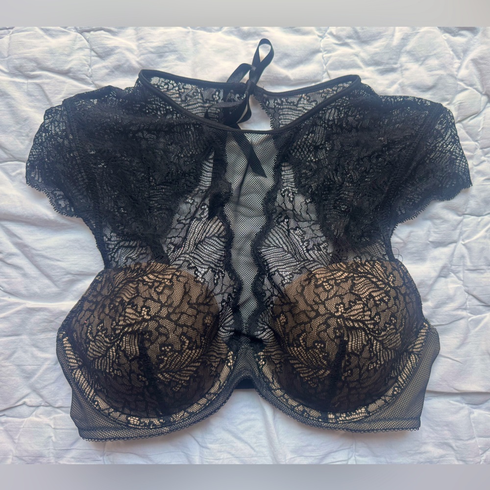 B. Tempt’d Sz L Unique Black Lace Underwire Bra